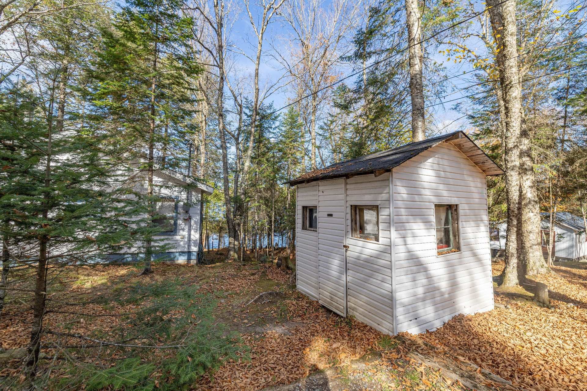 









105


Ch. des Geais-Bleus

,
Nominingue,




QC
J0W1R0

