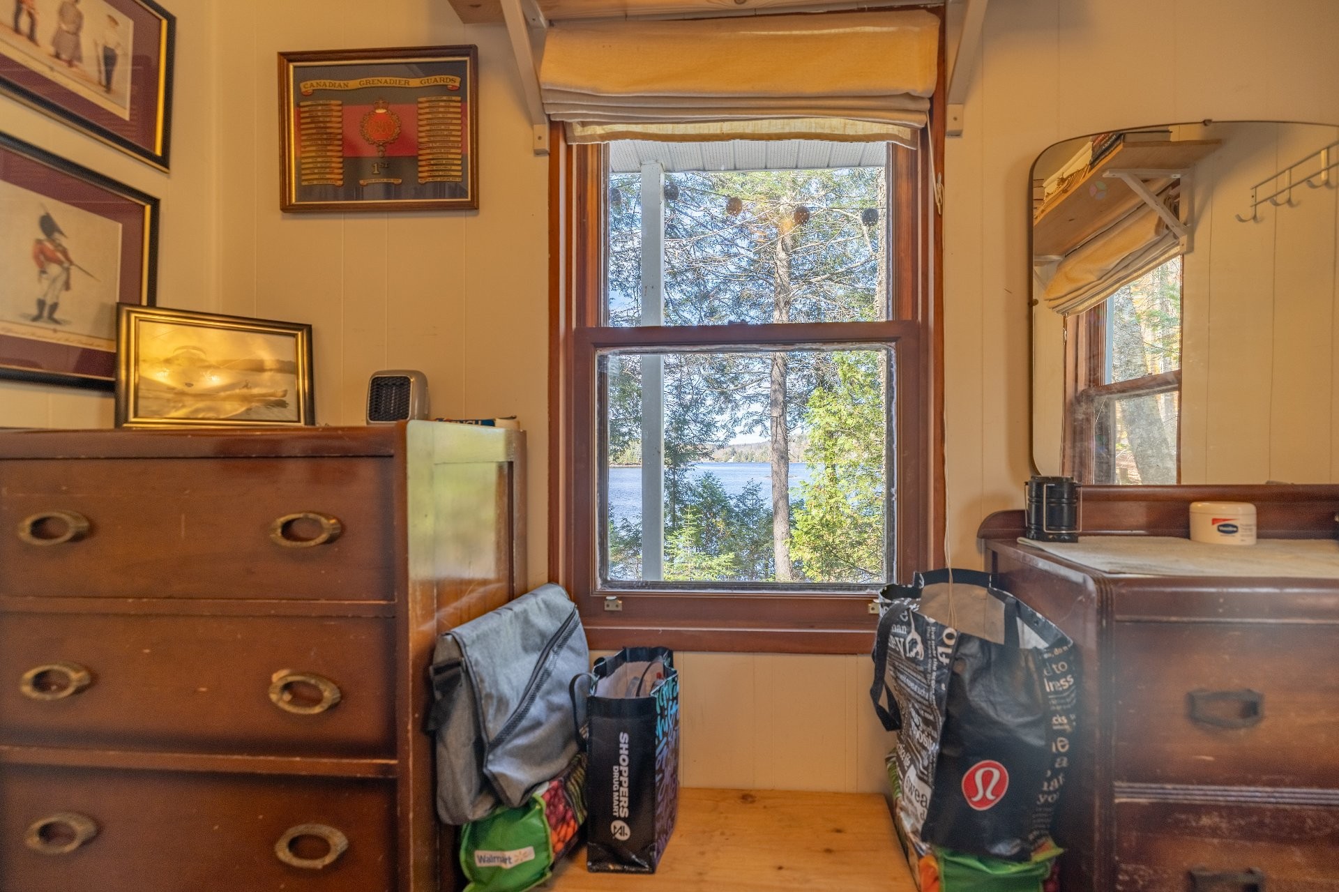 









105


Ch. des Geais-Bleus

,
Nominingue,




QC
J0W1R0

