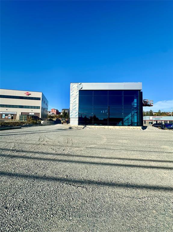 









1082


Topsail

Road,
Mount Pearl,




NL
A1N3K2

