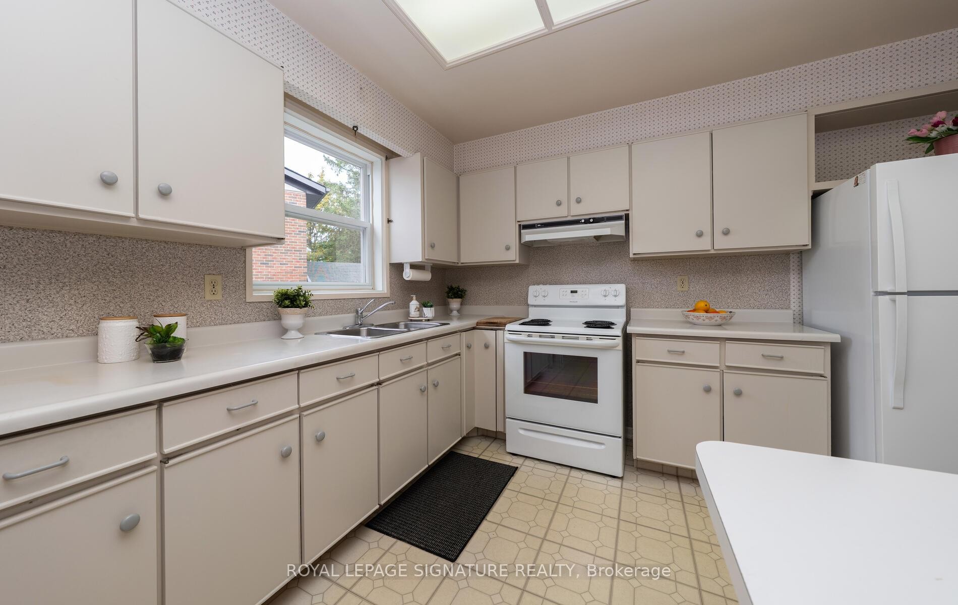 









69


Kilkenny

Drive,
Toronto,




ON
M1W 1J9

