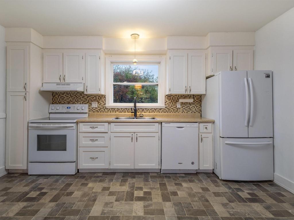 












42 King Grove Road

,
Millville,




NS
B1Y 2B9

