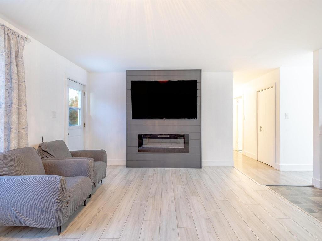 












42 King Grove Road

,
Millville,




NS
B1Y 2B9


