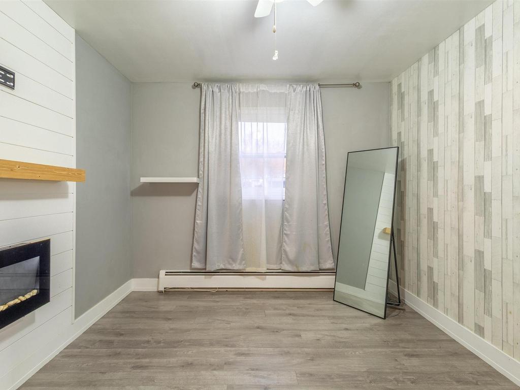 












42 King Grove Road

,
Millville,




NS
B1Y 2B9

