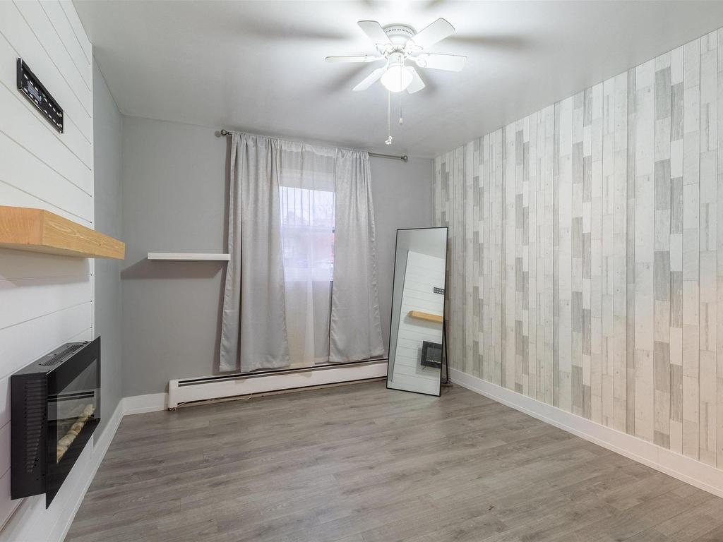 












42 King Grove Road

,
Millville,




NS
B1Y 2B9

