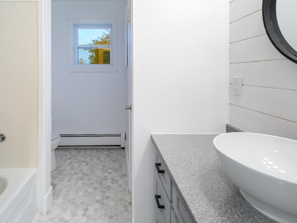 












42 King Grove Road

,
Millville,




NS
B1Y 2B9

