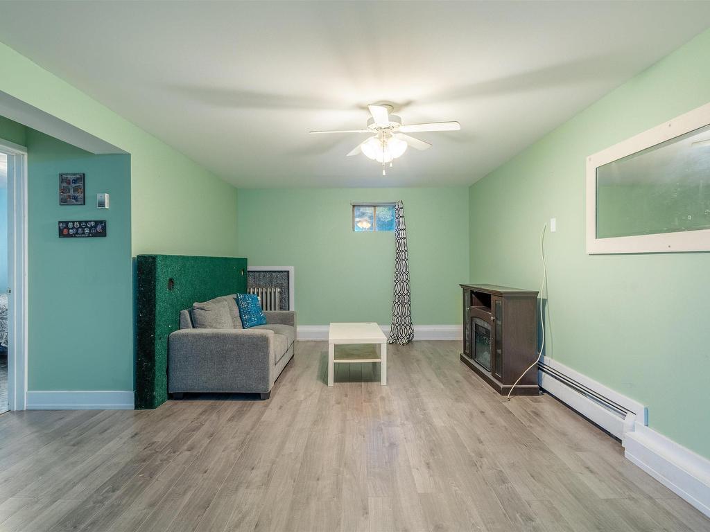 












42 King Grove Road

,
Millville,




NS
B1Y 2B9

