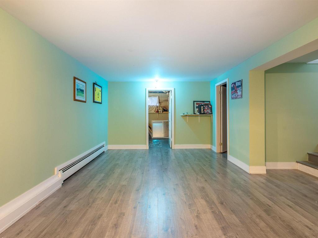 












42 King Grove Road

,
Millville,




NS
B1Y 2B9

