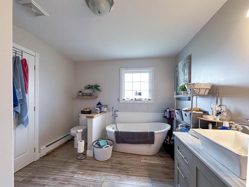 












287 Richard Douglas Drive

,
Mermaid,




PE
C1B 3E5

