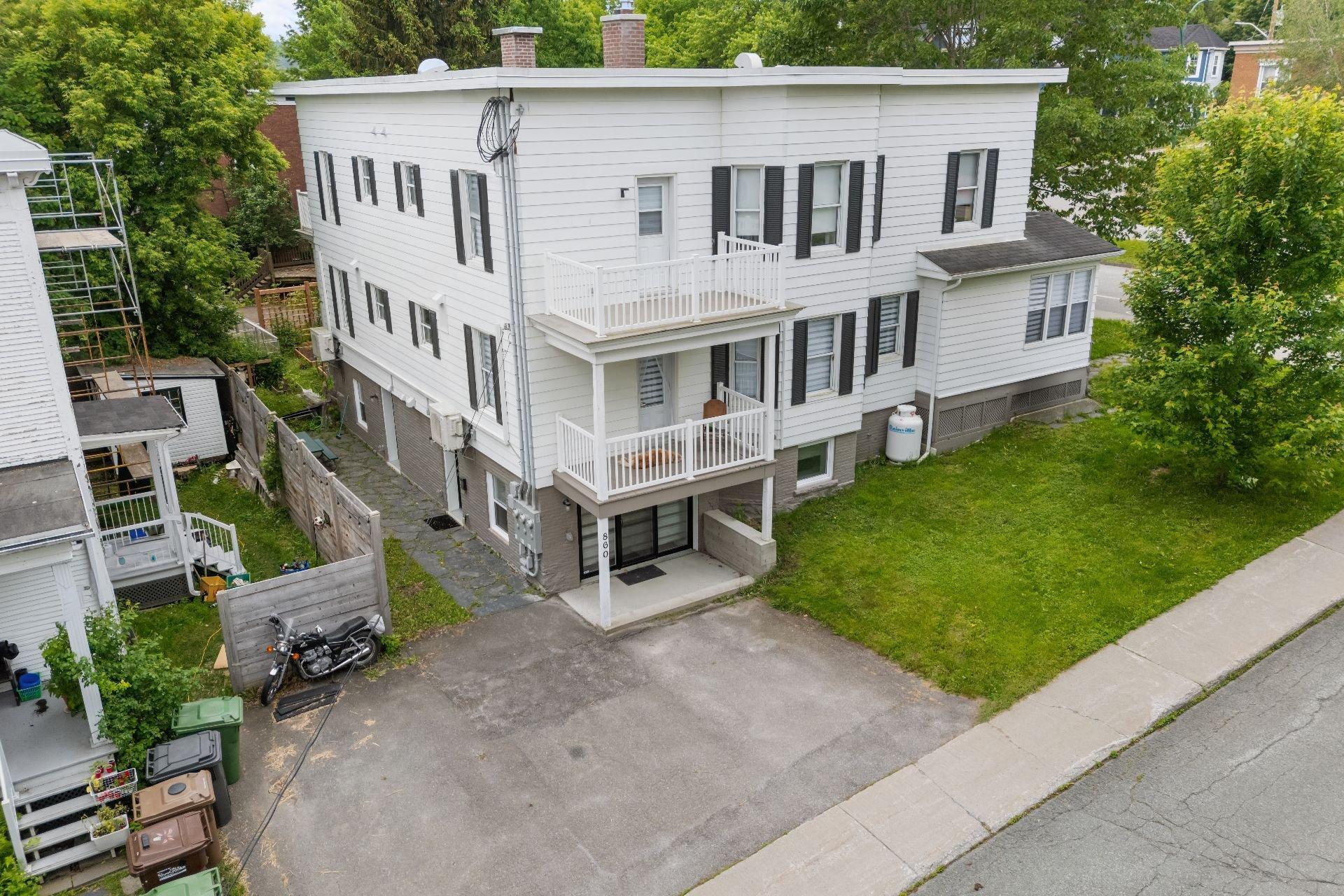 









860


Rue du Général-De Montcalm

,
Sherbrooke (Les Nations),




QC
J1H1J3

