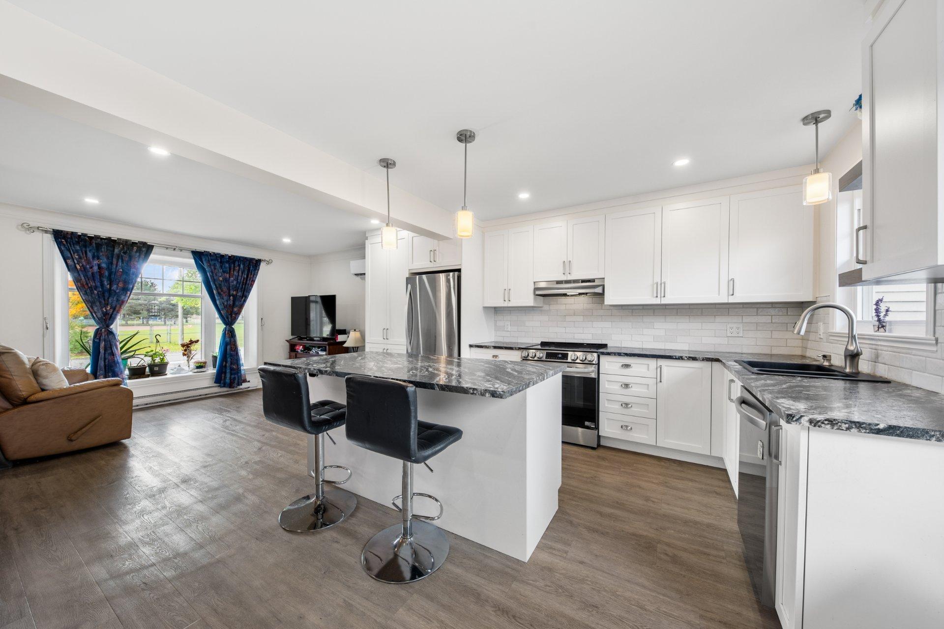 









81


Rue Bernard

,
Saint-Jean-sur-Richelieu,




QC
J3B7X1

