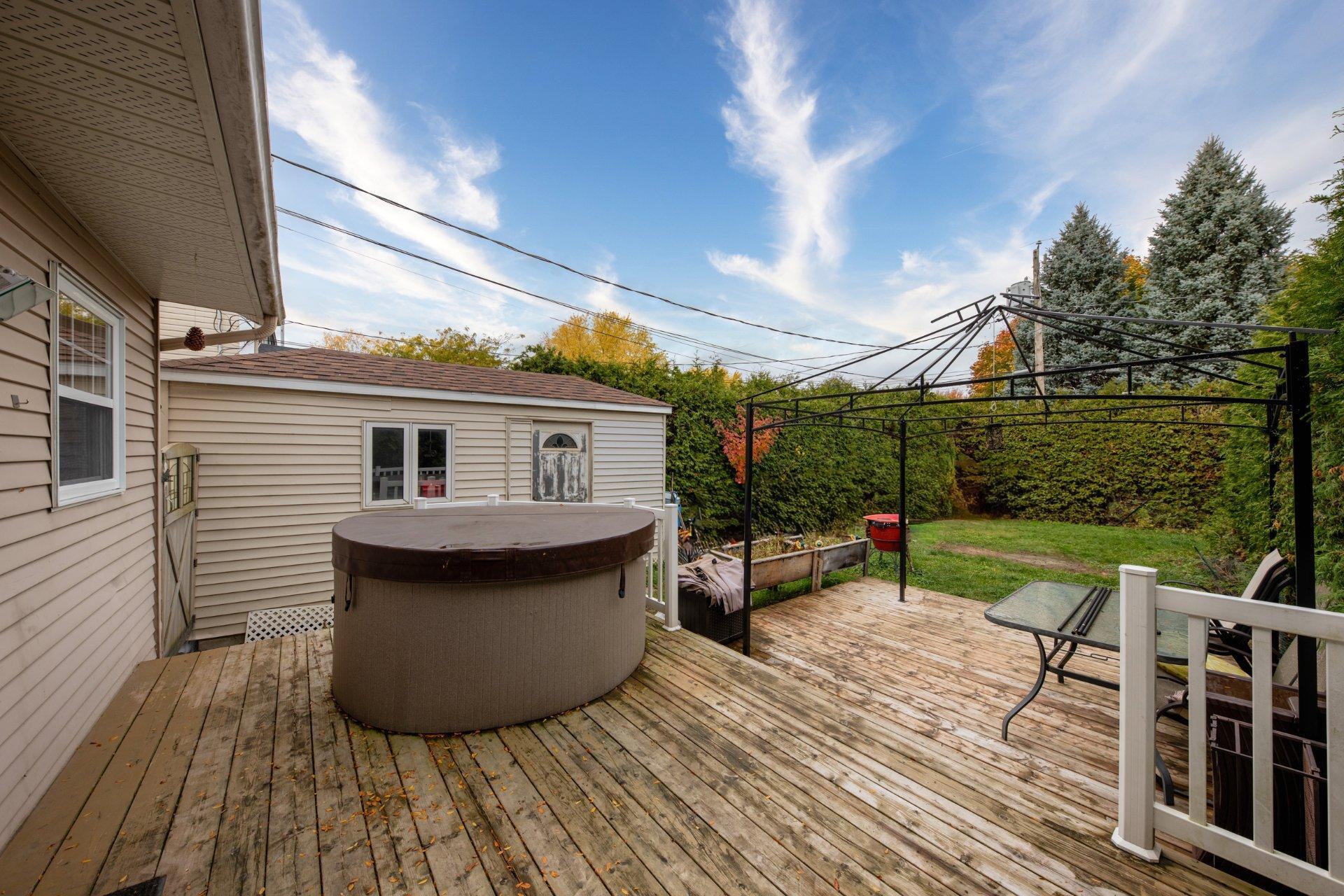 









81


Rue Bernard

,
Saint-Jean-sur-Richelieu,




QC
J3B7X1

