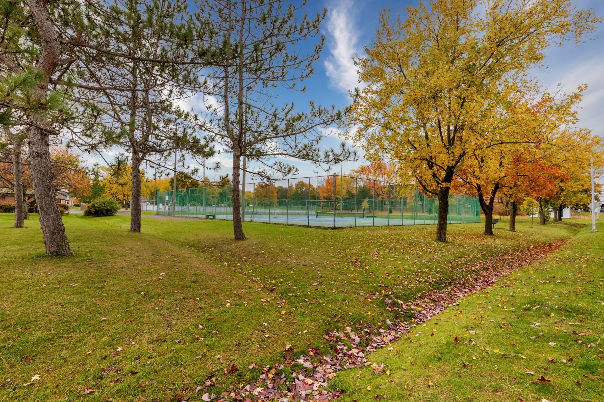









81


Rue Bernard

,
Saint-Jean-sur-Richelieu,




QC
J3B7X1

