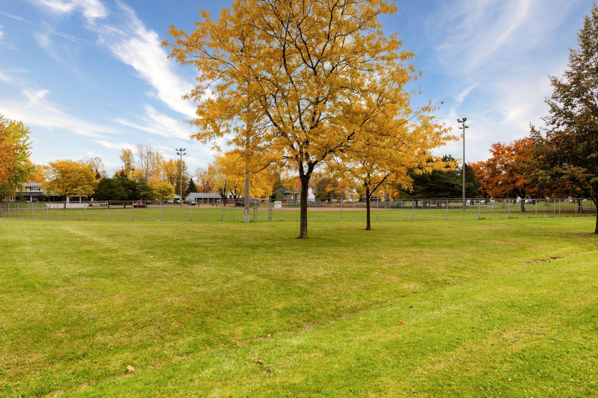









81


Rue Bernard

,
Saint-Jean-sur-Richelieu,




QC
J3B7X1

