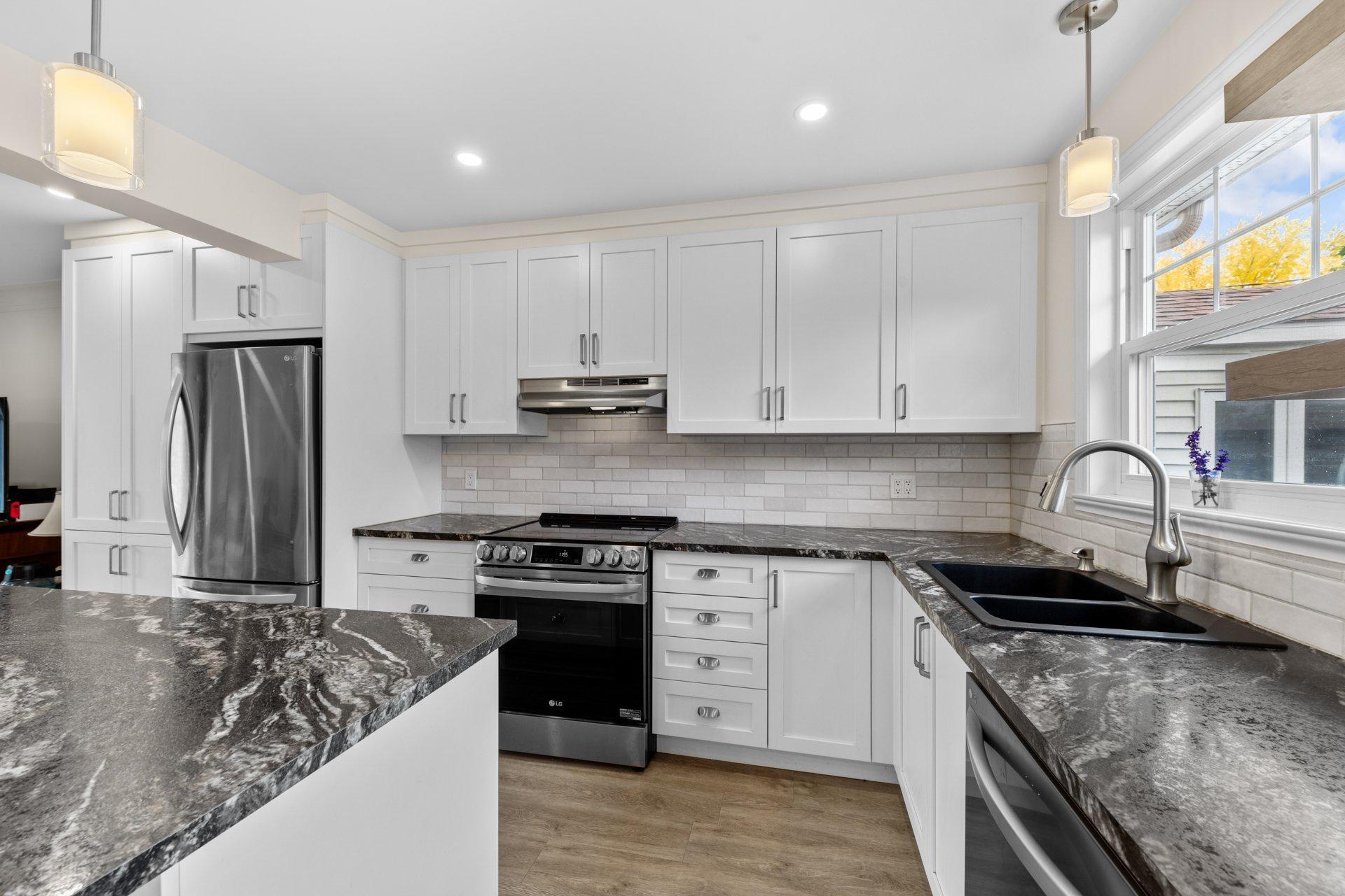 









81


Rue Bernard

,
Saint-Jean-sur-Richelieu,




QC
J3B7X1

