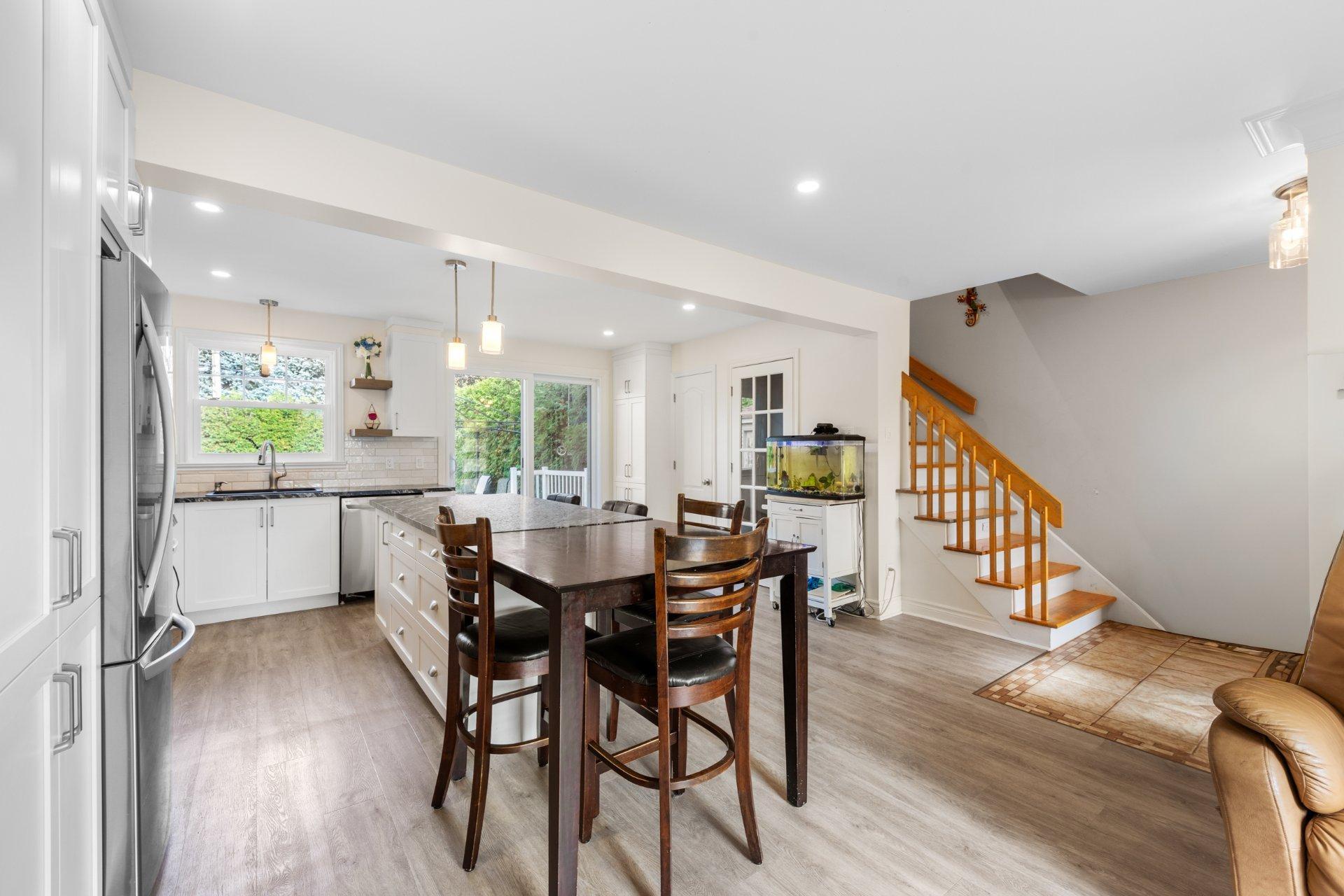 









81


Rue Bernard

,
Saint-Jean-sur-Richelieu,




QC
J3B7X1


