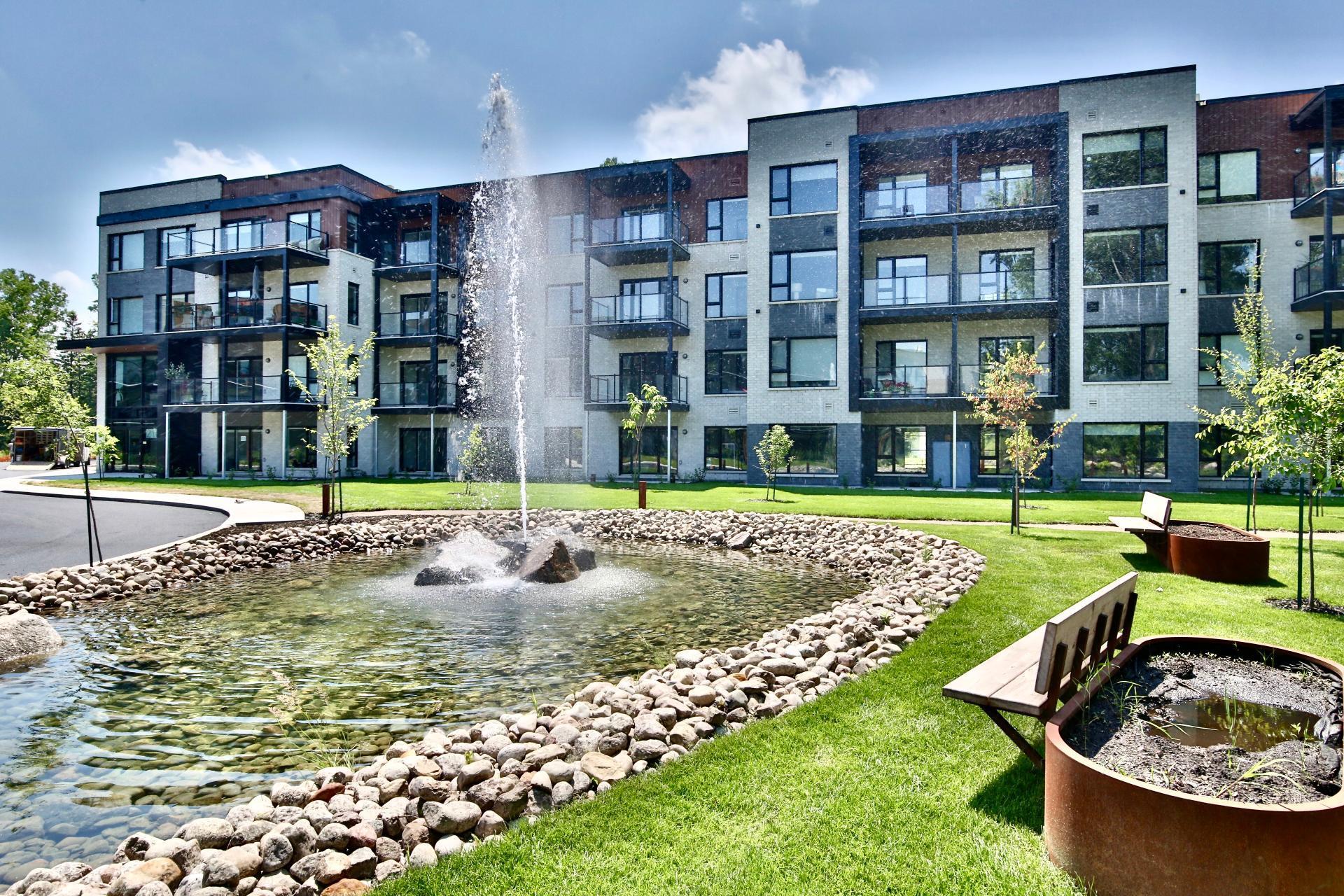 









2000


Rue Benoit

, 104,
Saint-Bruno-de-Montarville,




QC
J3V6N5

