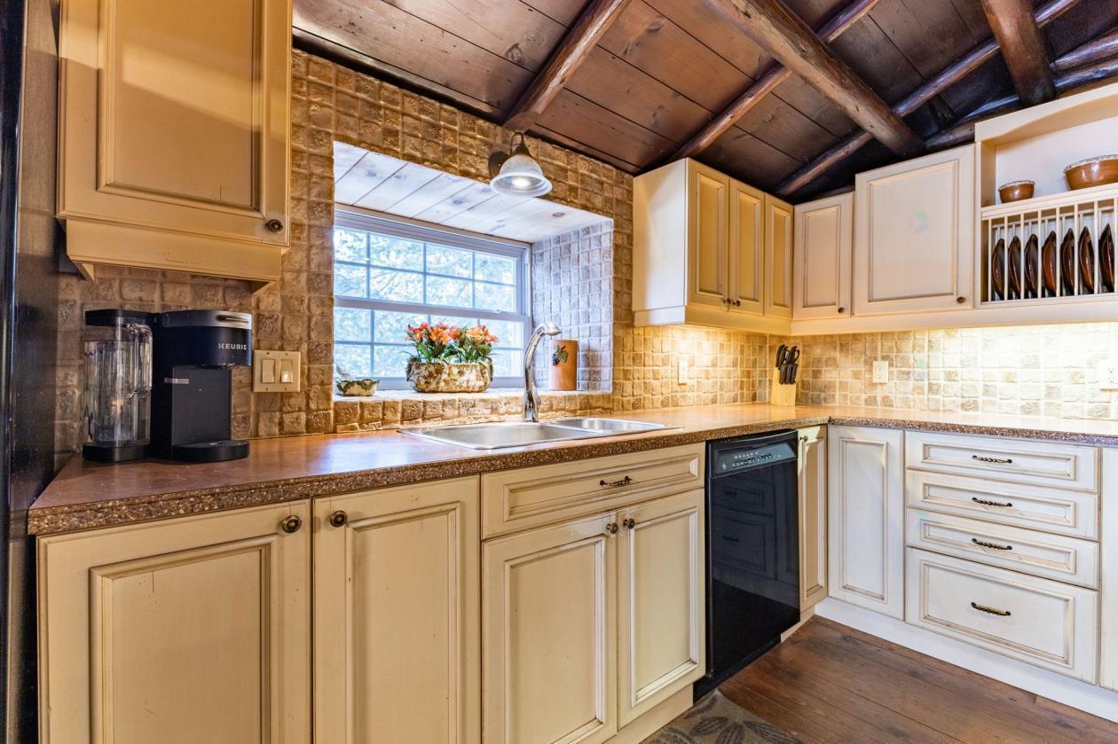 









23


Ch. Lockhart

,
Val-des-Monts,




QC
J8N2R9

