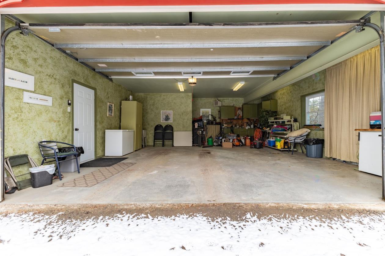 









23


Ch. Lockhart

,
Val-des-Monts,




QC
J8N2R9

