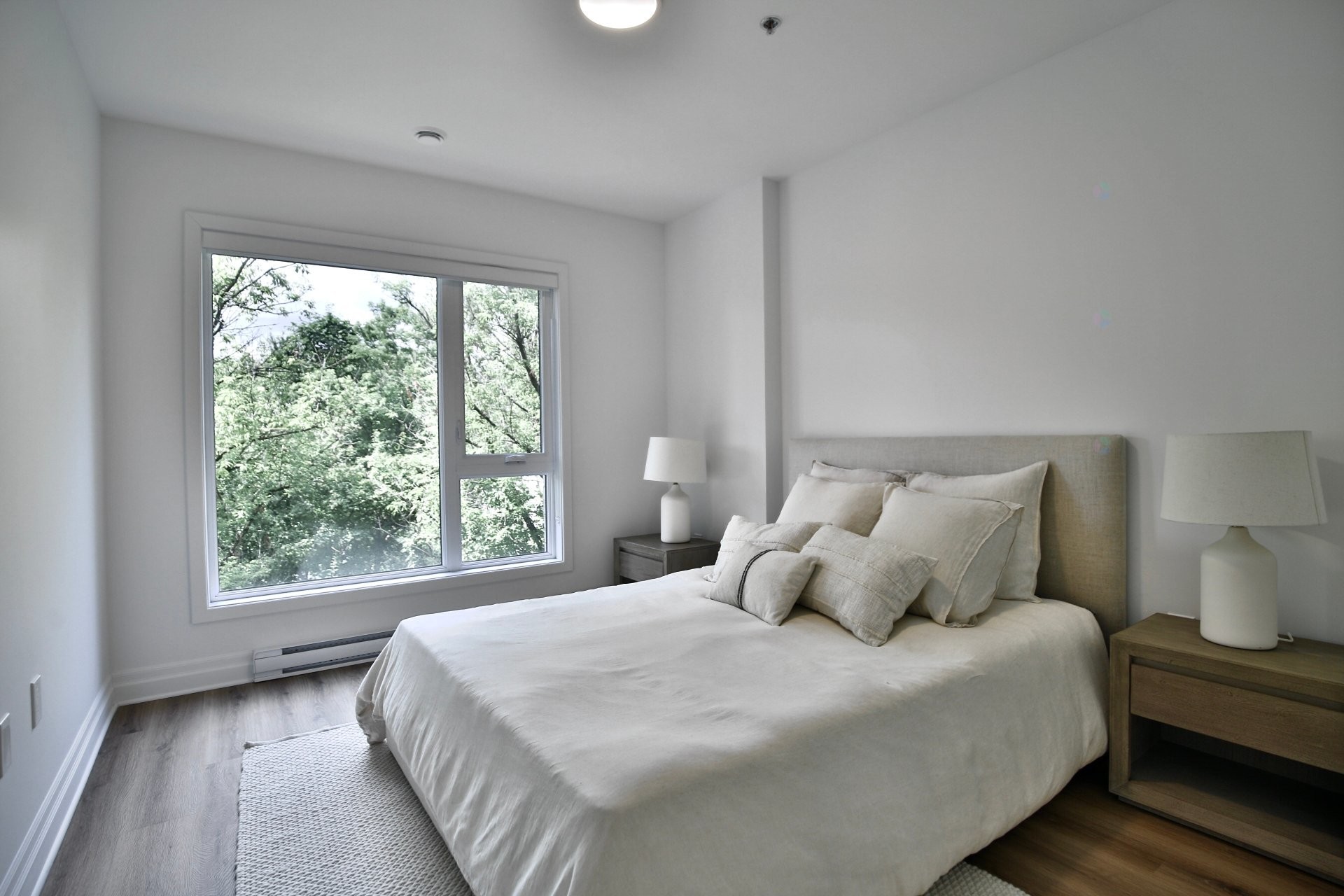 









2000


Rue Benoit

, 122,
Saint-Bruno-de-Montarville,




QC
J3V6N5

