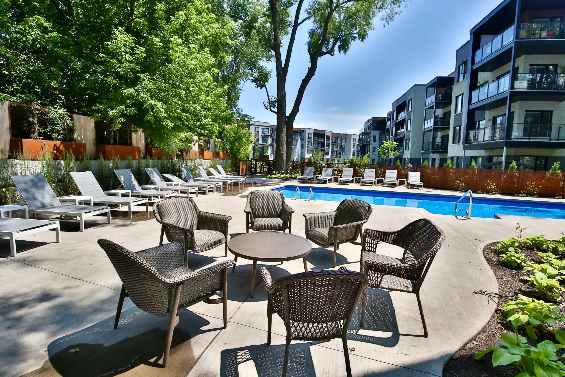 









2000


Rue Benoit

, 122,
Saint-Bruno-de-Montarville,




QC
J3V6N5

