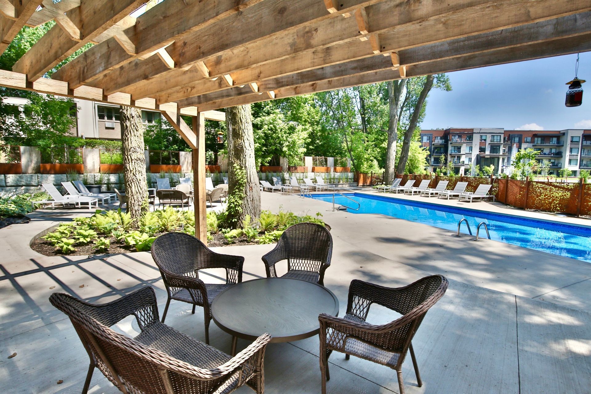 









2000


Rue Benoit

, 122,
Saint-Bruno-de-Montarville,




QC
J3V6N5


