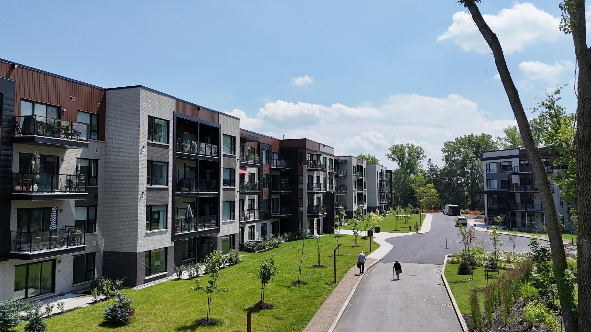 









2000


Rue Benoit

, 122,
Saint-Bruno-de-Montarville,




QC
J3V6N5

