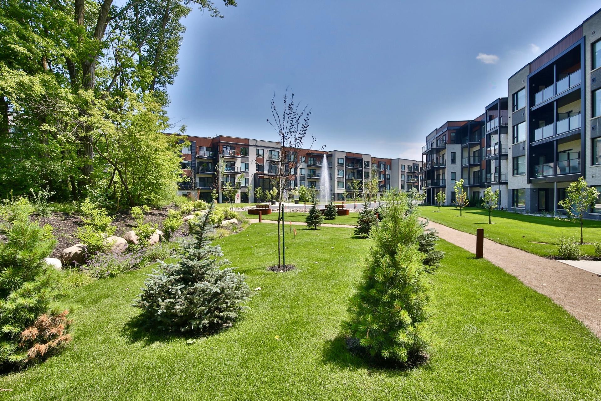 









2000


Rue Benoit

, 122,
Saint-Bruno-de-Montarville,




QC
J3V6N5

