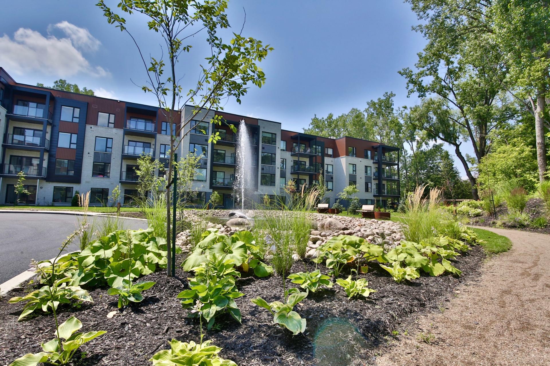 









2000


Rue Benoit

, 122,
Saint-Bruno-de-Montarville,




QC
J3V6N5

