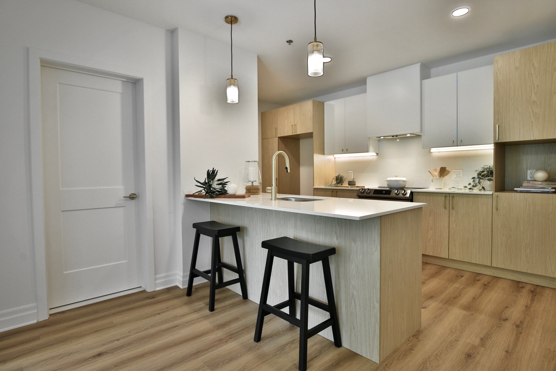 









2000


Rue Benoit

, 122,
Saint-Bruno-de-Montarville,




QC
J3V6N5

