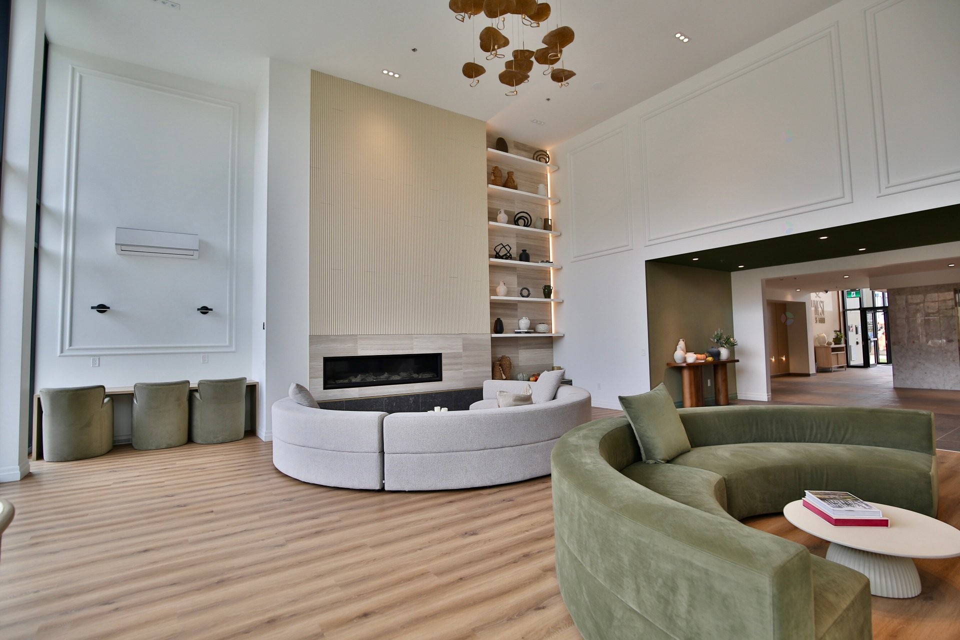 









2000


Rue Benoit

, 211,
Saint-Bruno-de-Montarville,




QC
J3V6N5

