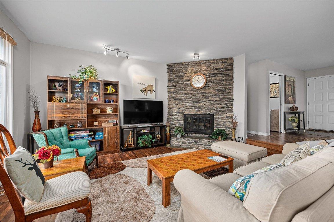 









5821


Atkinson

Crescent,
Peachland,




BC
V0H 1X4

