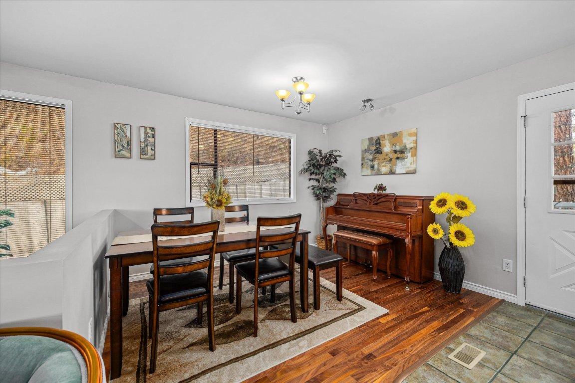 









5821


Atkinson

Crescent,
Peachland,




BC
V0H 1X4

