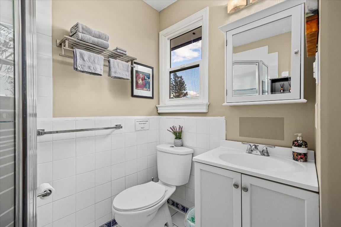 









5821


Atkinson

Crescent,
Peachland,




BC
V0H 1X4

