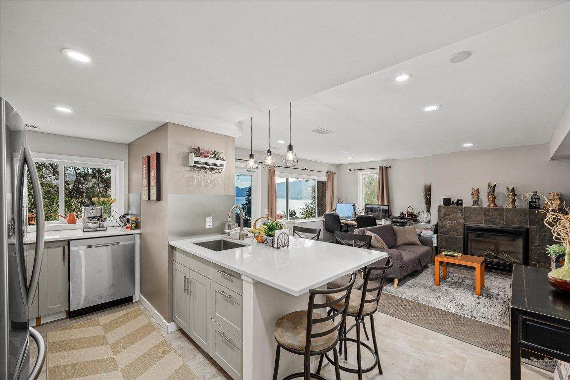 









5821


Atkinson

Crescent,
Peachland,




BC
V0H 1X4

