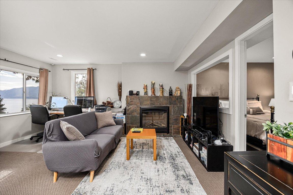 









5821


Atkinson

Crescent,
Peachland,




BC
V0H 1X4

