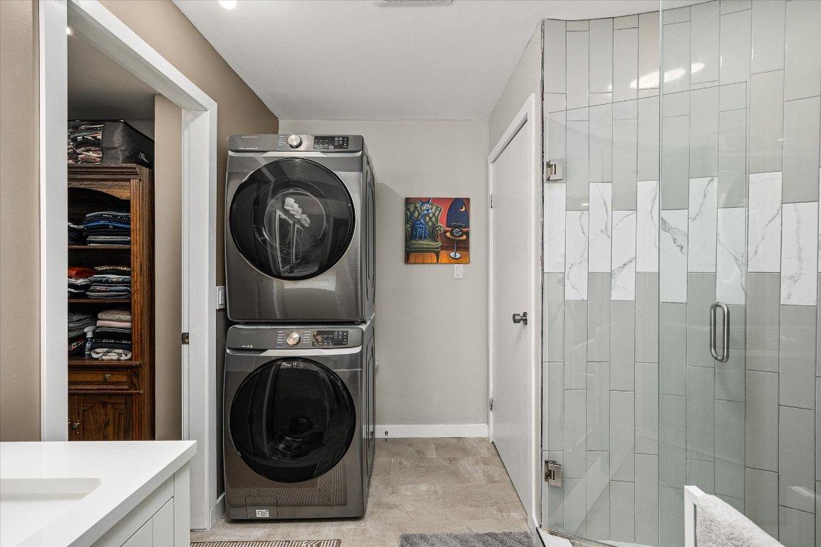 









5821


Atkinson

Crescent,
Peachland,




BC
V0H 1X4

