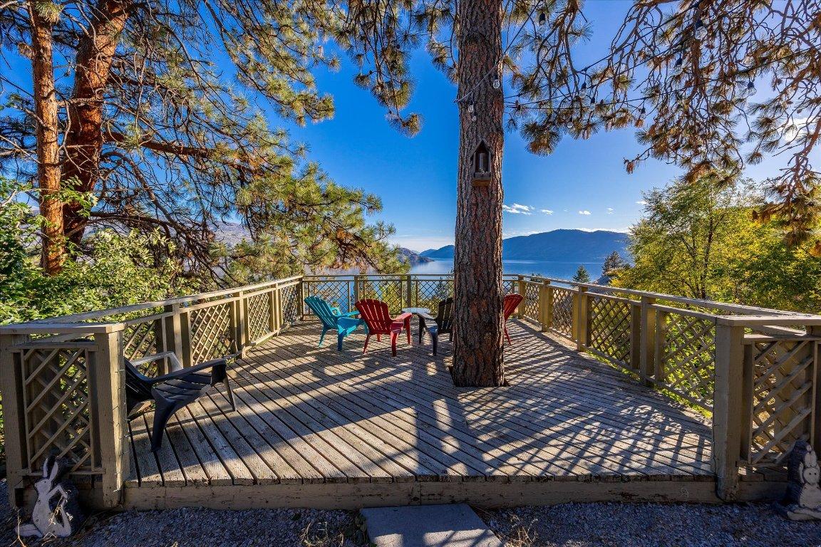 









5821


Atkinson

Crescent,
Peachland,




BC
V0H 1X4

