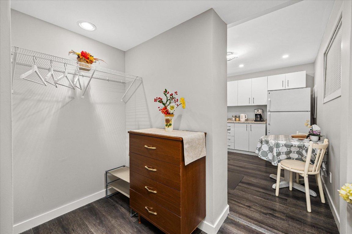 









5821


Atkinson

Crescent,
Peachland,




BC
V0H 1X4

