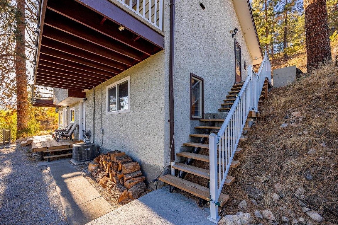 









5821


Atkinson

Crescent,
Peachland,




BC
V0H 1X4


