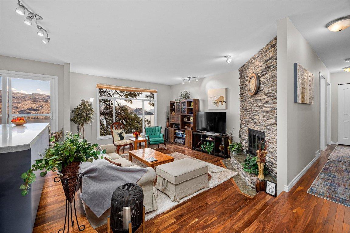 









5821


Atkinson

Crescent,
Peachland,




BC
V0H 1X4

