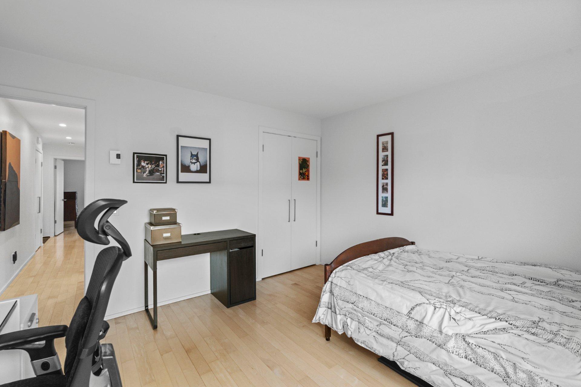









8509


Av. André-Grasset

,
Montréal (Ahuntsic-Cartierville),




QC
H2M2M5


