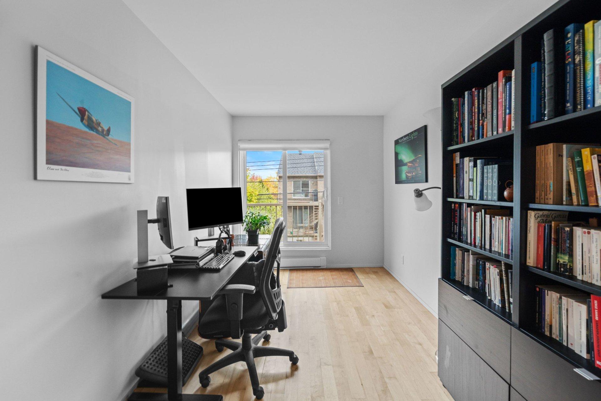 









8509


Av. André-Grasset

,
Montréal (Ahuntsic-Cartierville),




QC
H2M2M5

