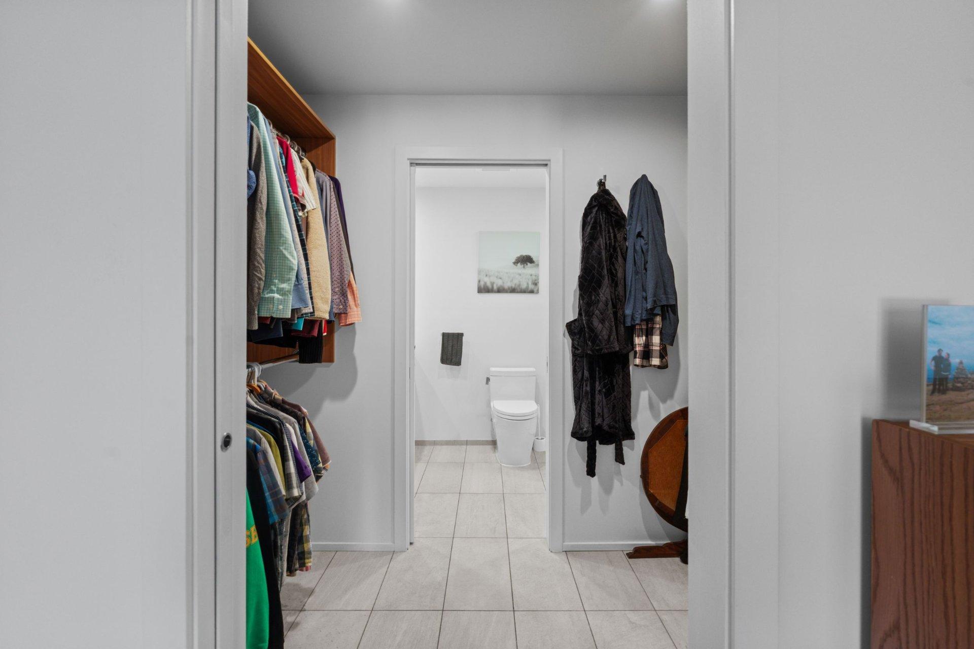 









8509


Av. André-Grasset

,
Montréal (Ahuntsic-Cartierville),




QC
H2M2M5

