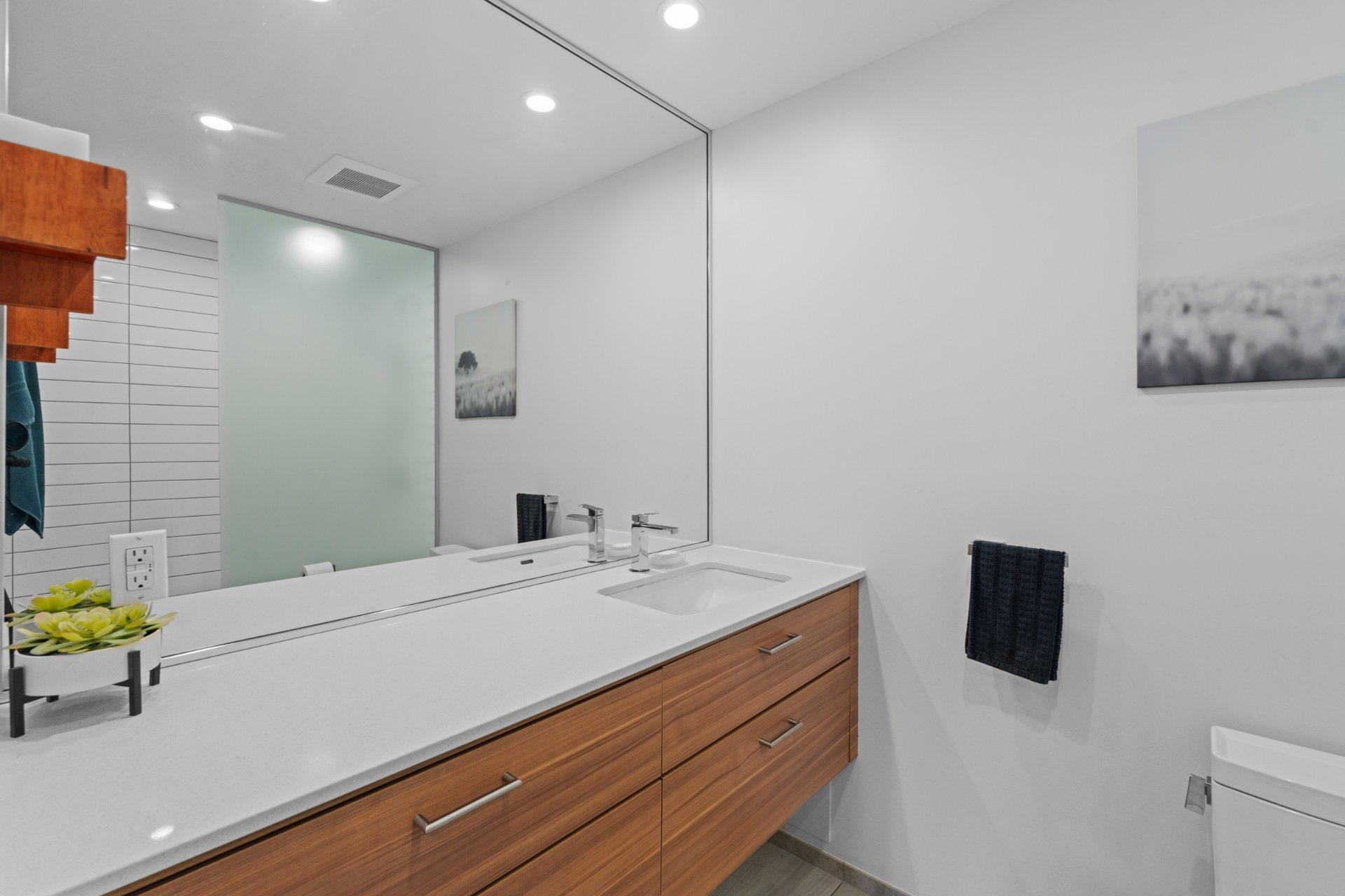 









8509


Av. André-Grasset

,
Montréal (Ahuntsic-Cartierville),




QC
H2M2M5

