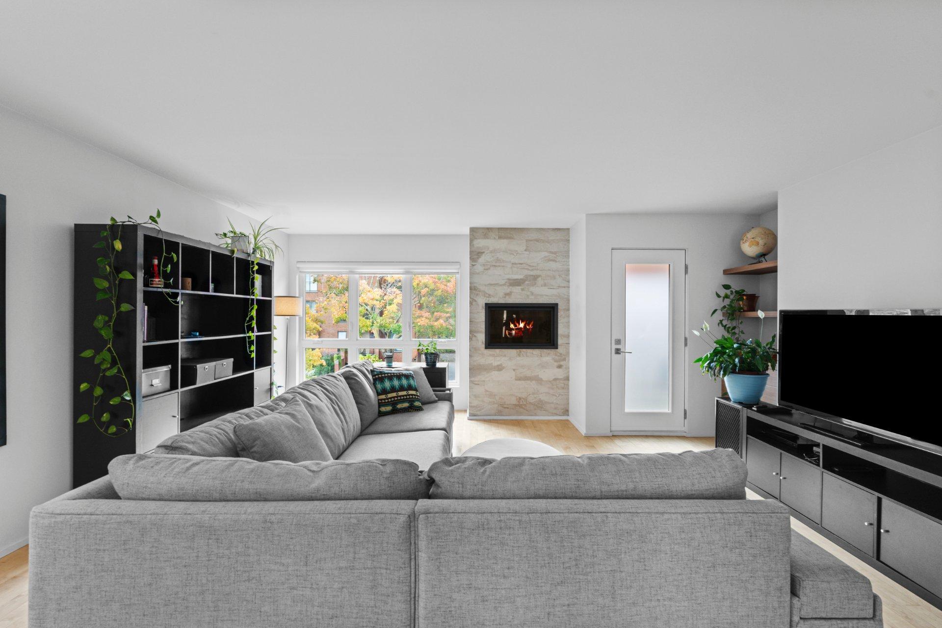 









8509


Av. André-Grasset

,
Montréal (Ahuntsic-Cartierville),




QC
H2M2M5

