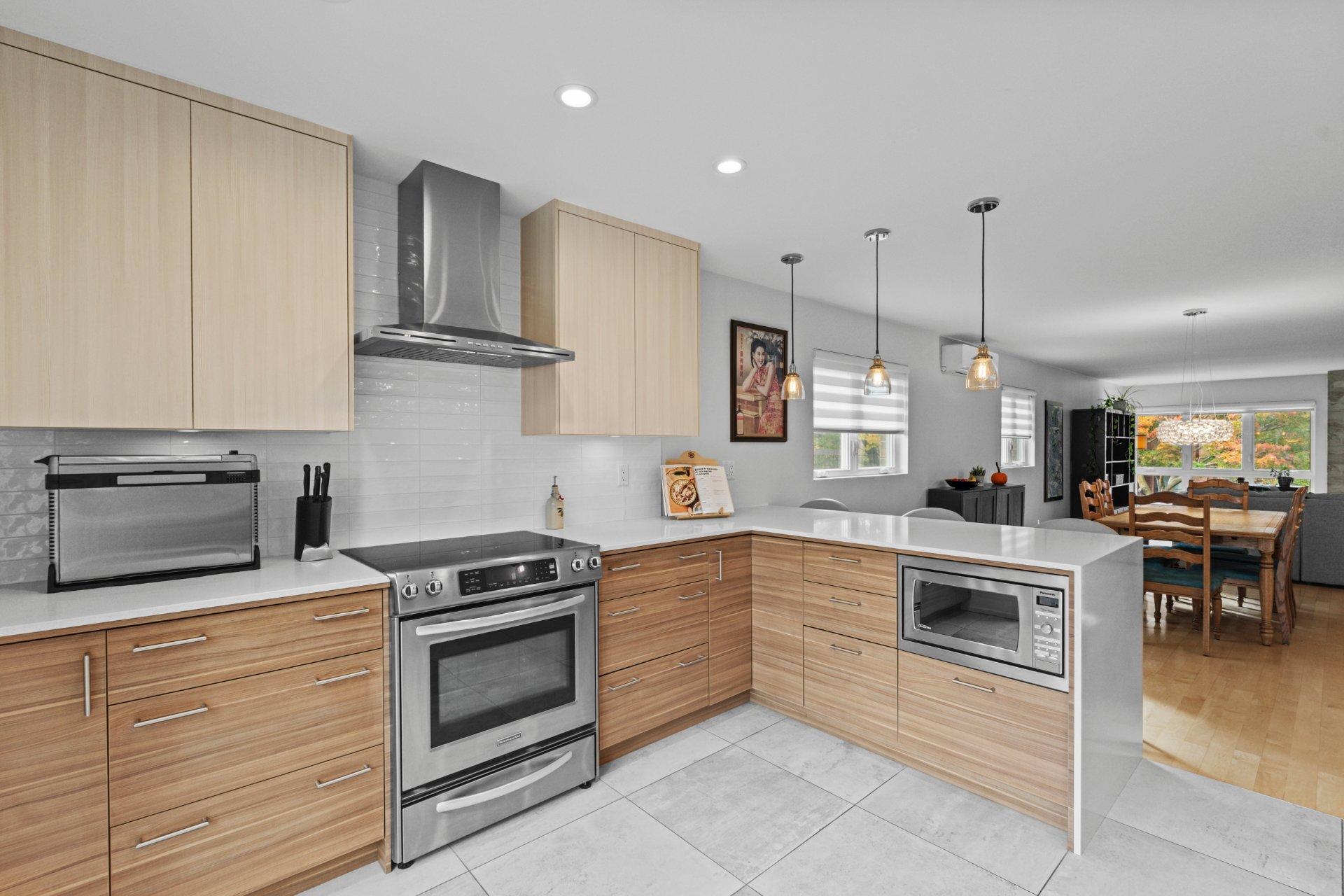 









8509


Av. André-Grasset

,
Montréal (Ahuntsic-Cartierville),




QC
H2M2M5

