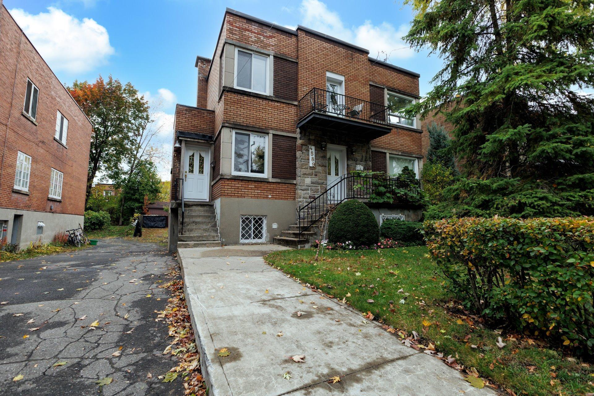 









4589

 - 4591


Av. de Hampton

,
Montréal (Côte-des-Neiges/Notre-Dame-de-Grâce),




QC
H4A2L5

