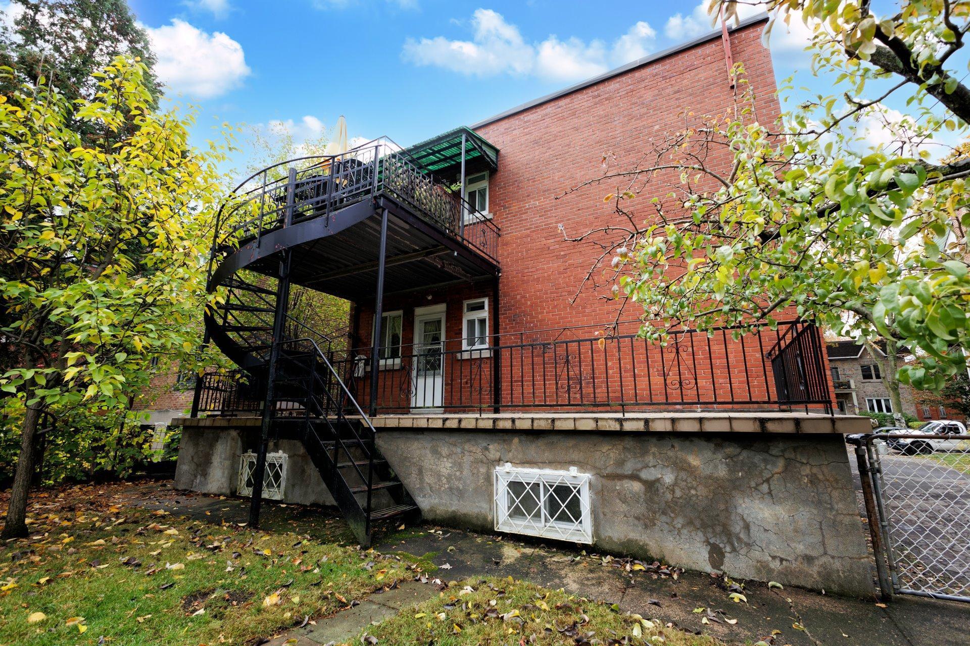 









4589

 - 4591


Av. de Hampton

,
Montréal (Côte-des-Neiges/Notre-Dame-de-Grâce),




QC
H4A2L5

