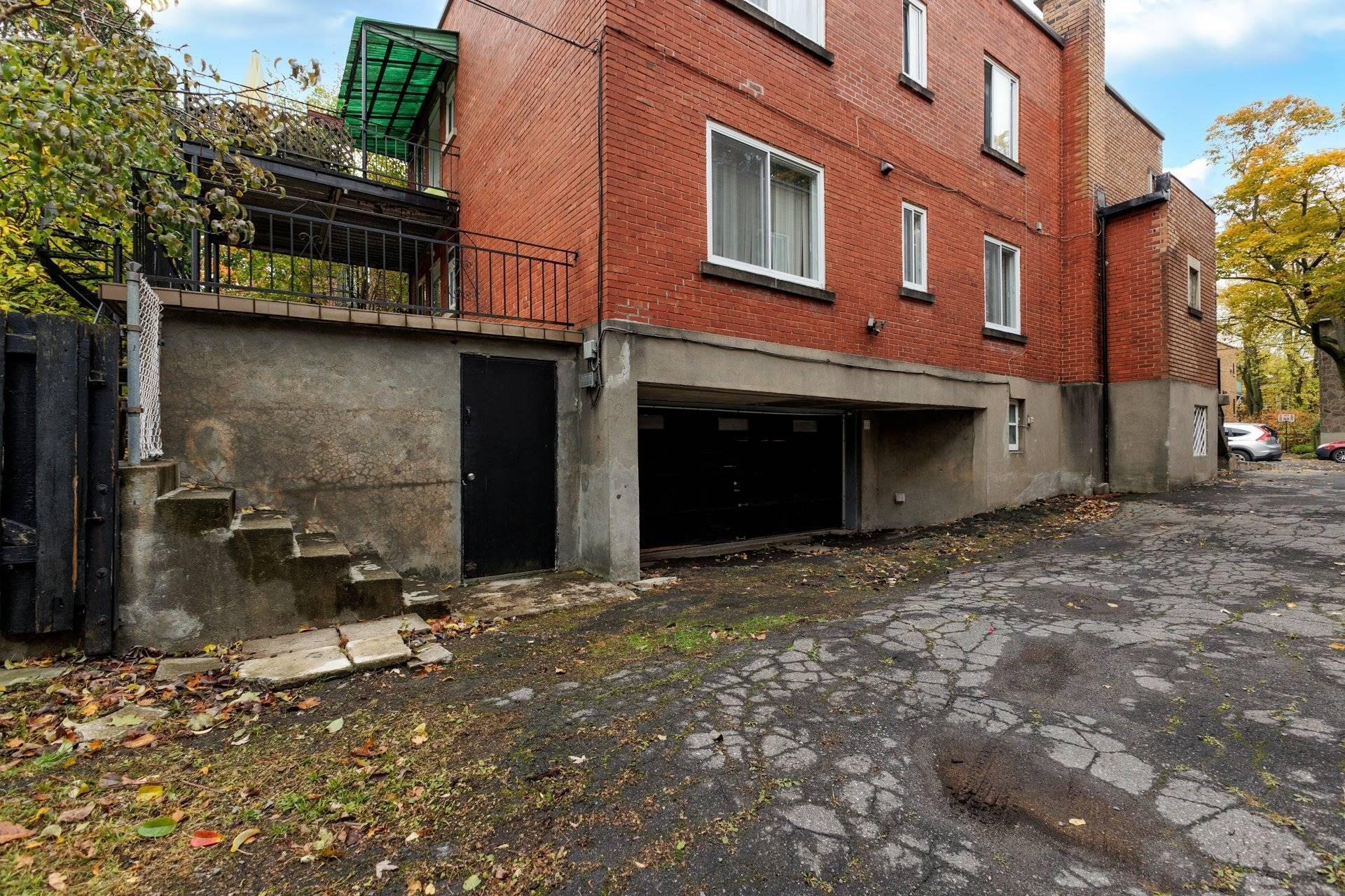 









4589

 - 4591


Av. de Hampton

,
Montréal (Côte-des-Neiges/Notre-Dame-de-Grâce),




QC
H4A2L5

