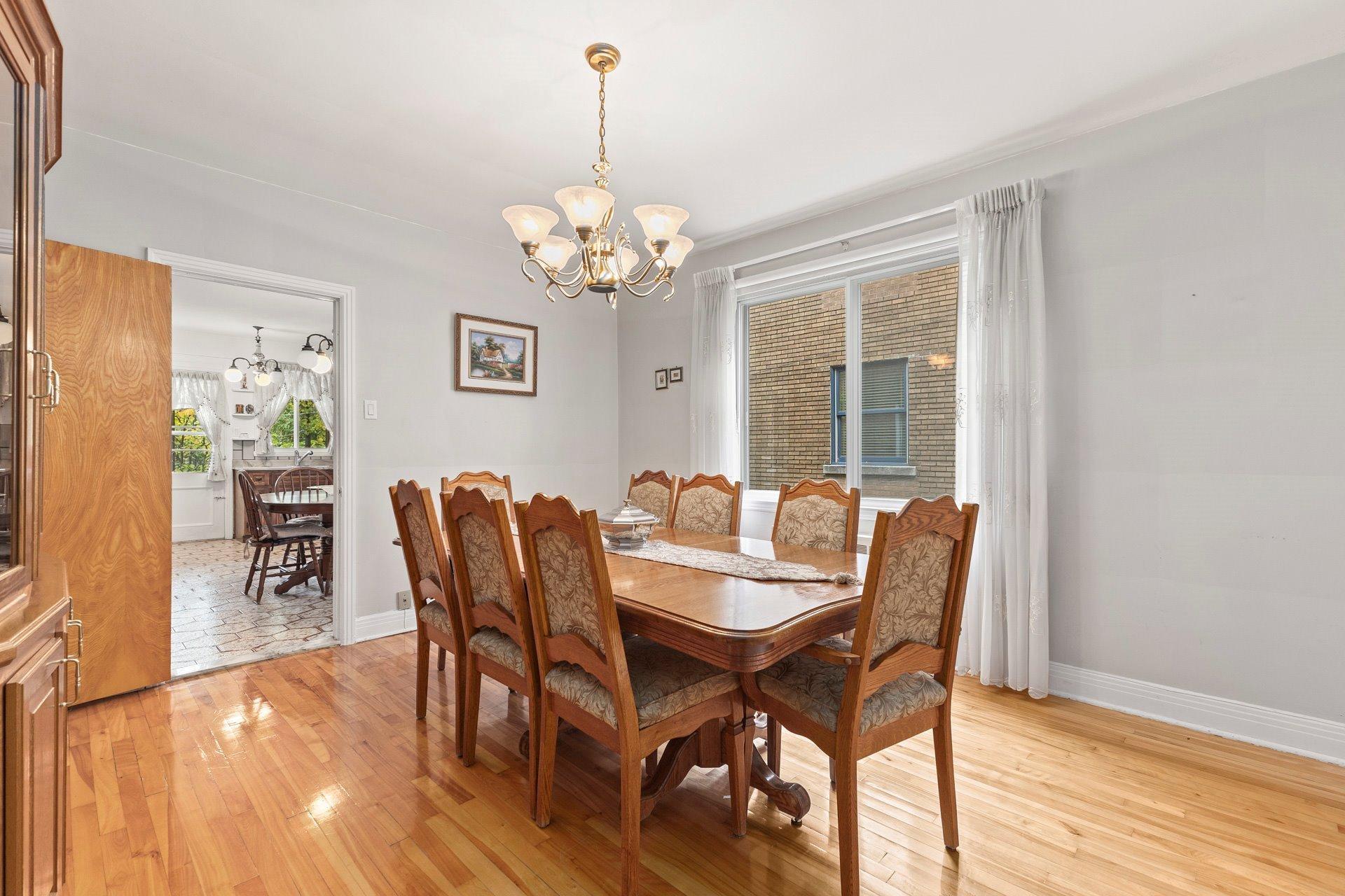 









4589

 - 4591


Av. de Hampton

,
Montréal (Côte-des-Neiges/Notre-Dame-de-Grâce),




QC
H4A2L5

